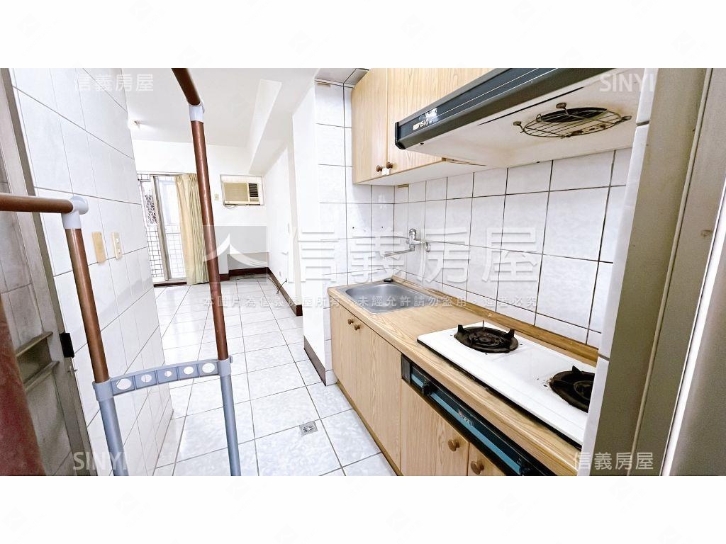 近東興國小電梯兩房車位房屋室內格局與周邊環境
