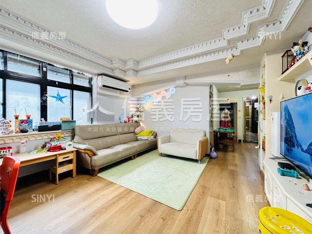 三重捷運站四樓空間大房屋室內格局與周邊環境