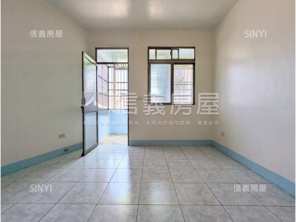 仁武低總價坡平透天房屋室內格局與周邊環境