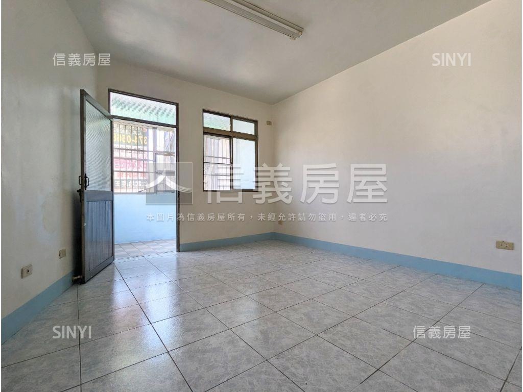 仁武低總價坡平透天房屋室內格局與周邊環境