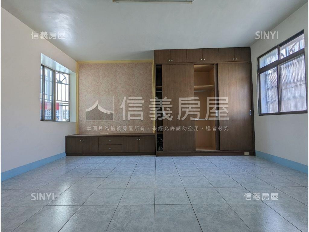 仁武低總價坡平透天房屋室內格局與周邊環境