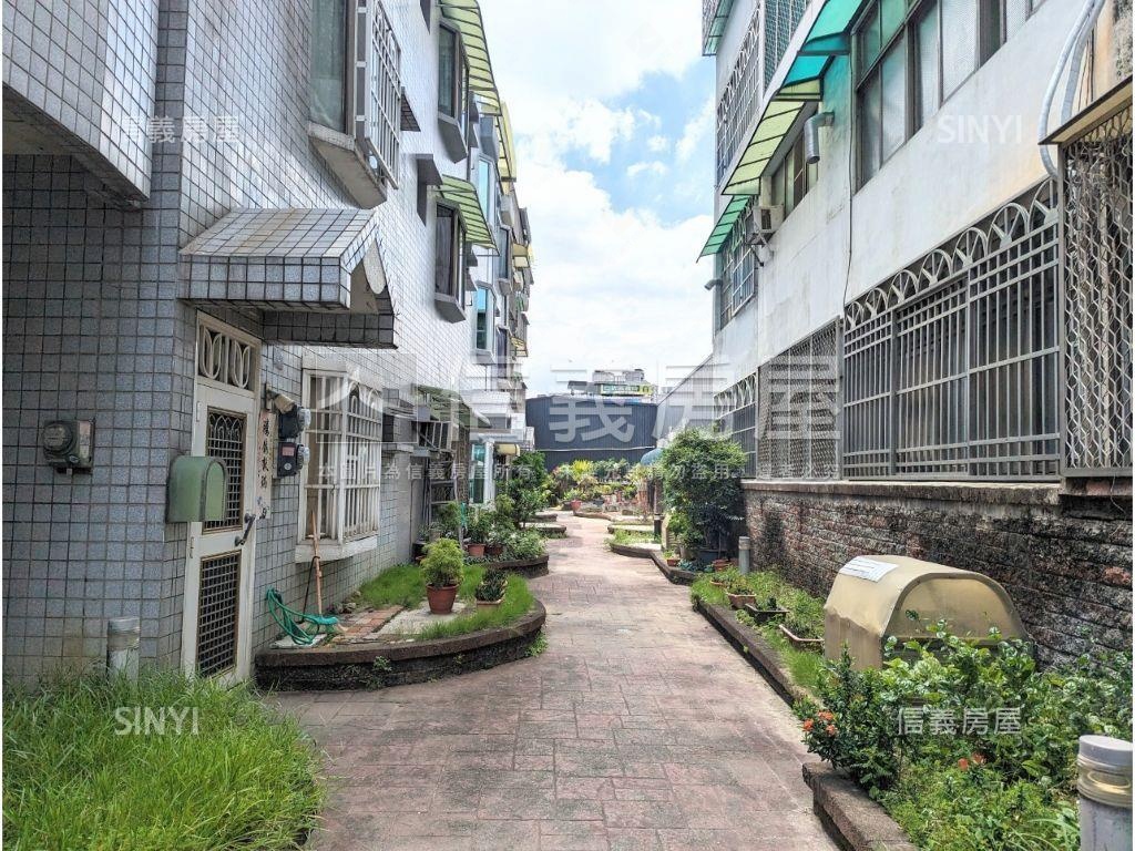 仁武低總價坡平透天房屋室內格局與周邊環境