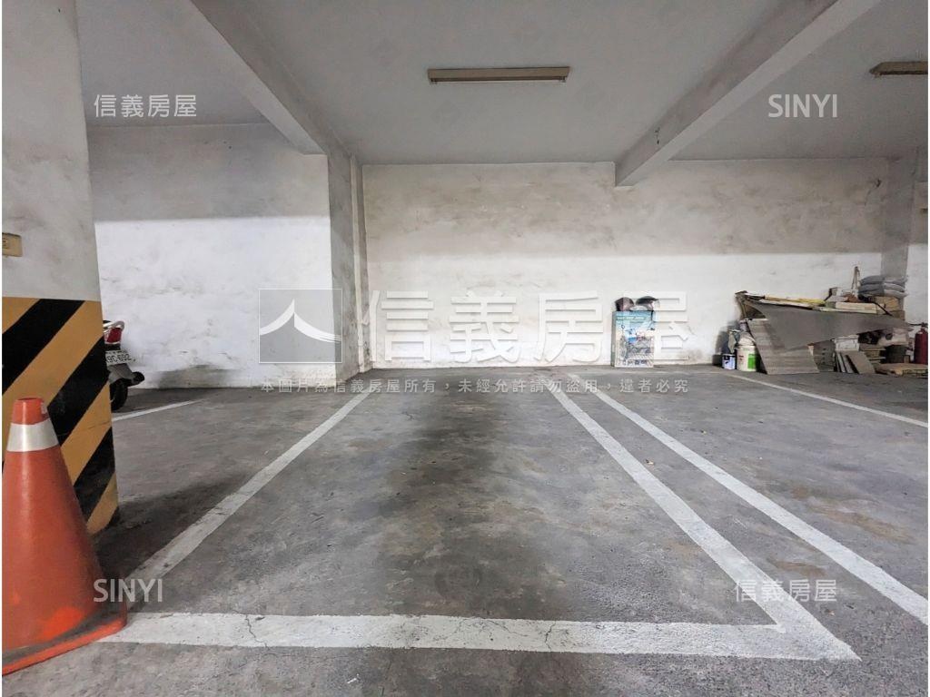 仁武低總價坡平透天房屋室內格局與周邊環境