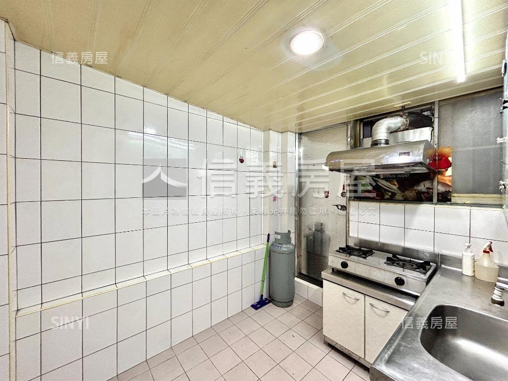 近未來捷運公園旁致富透天房屋室內格局與周邊環境