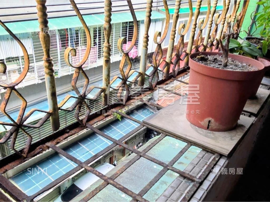 水源路專任雙併邊間房屋室內格局與周邊環境