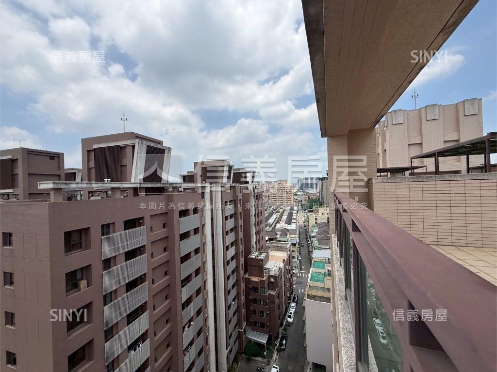 嶺東品蔚兩房附車位房屋室內格局與周邊環境