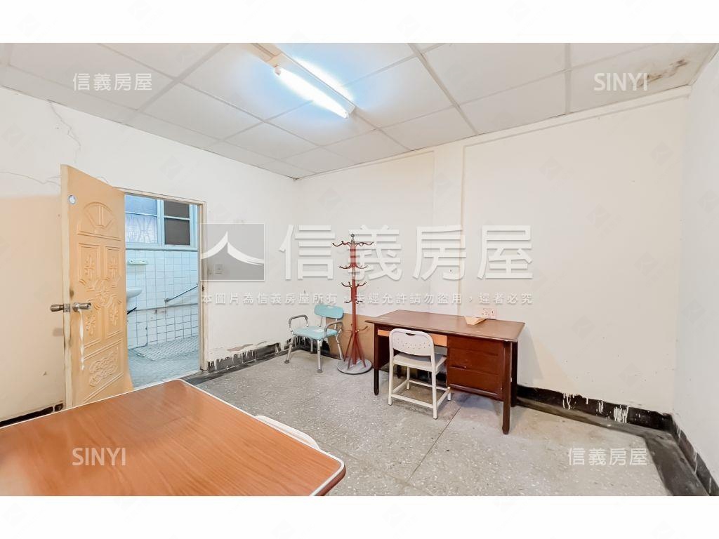 近水湳經貿園區臨路透天房屋室內格局與周邊環境