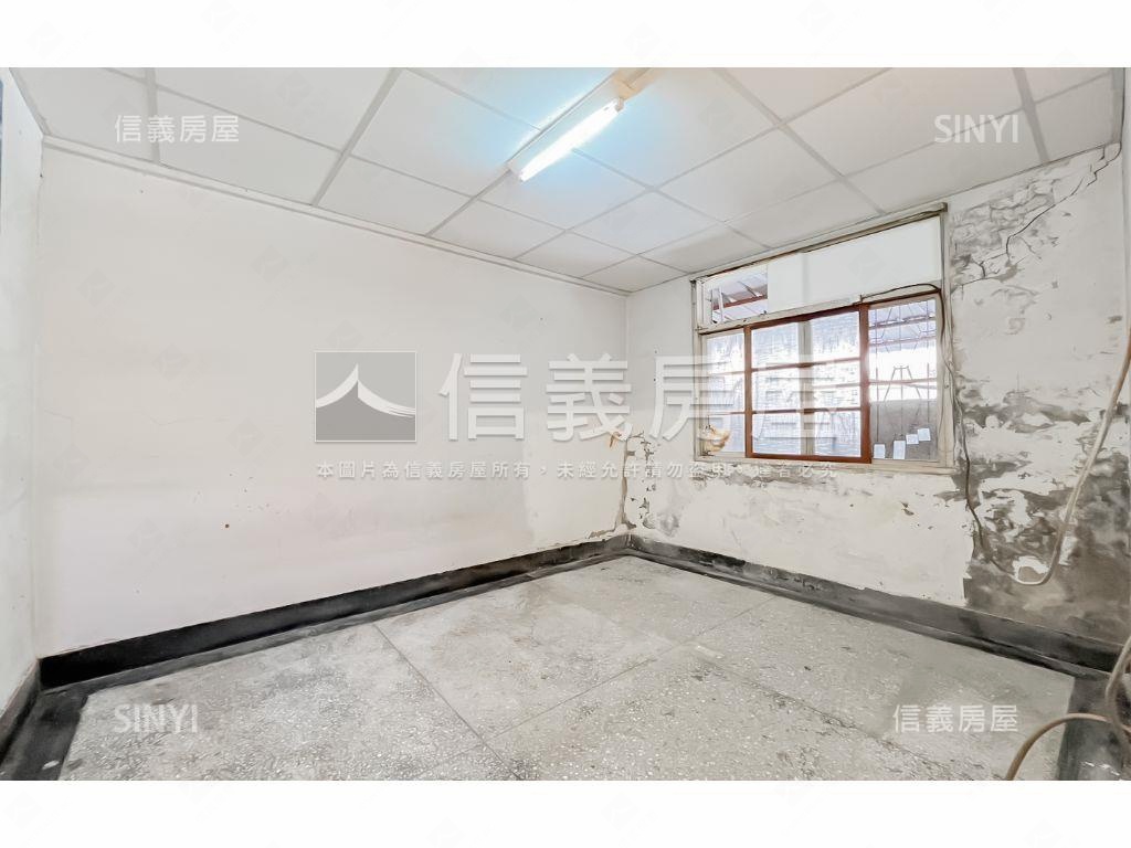 近水湳經貿園區臨路透天房屋室內格局與周邊環境
