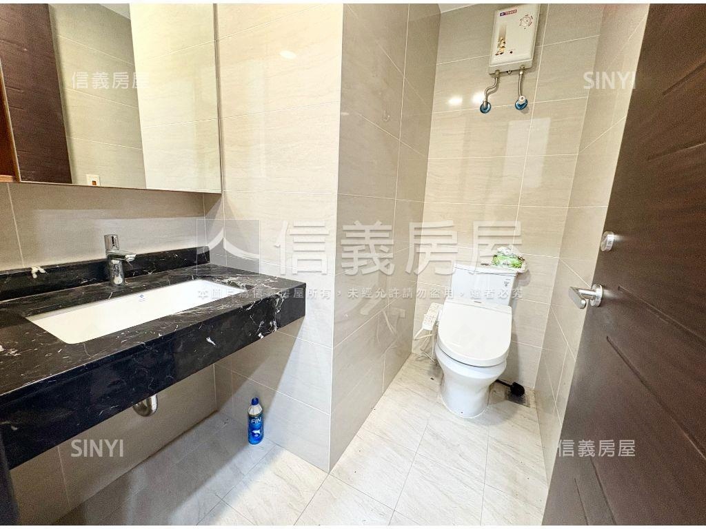 左岸ＣＡＳＡ金店面房屋室內格局與周邊環境