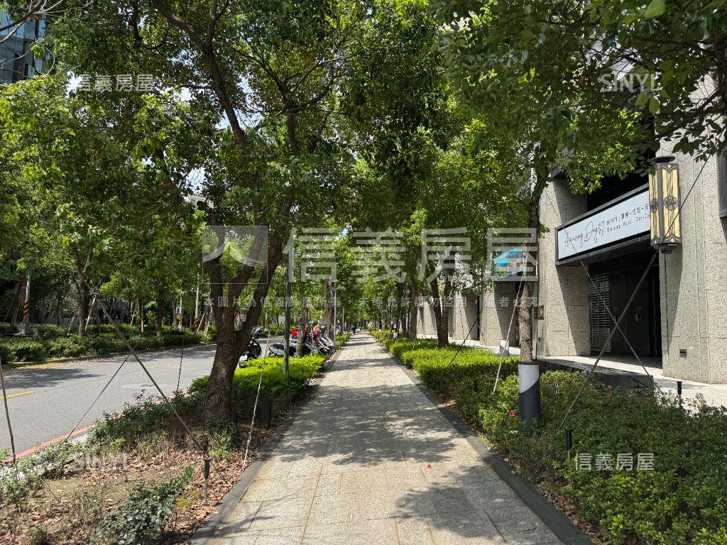 左岸ＣＡＳＡ黃金店面房屋室內格局與周邊環境