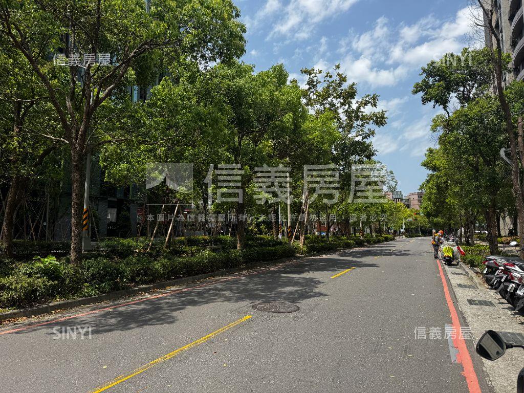 左岸ＣＡＳＡ黃金店面房屋室內格局與周邊環境