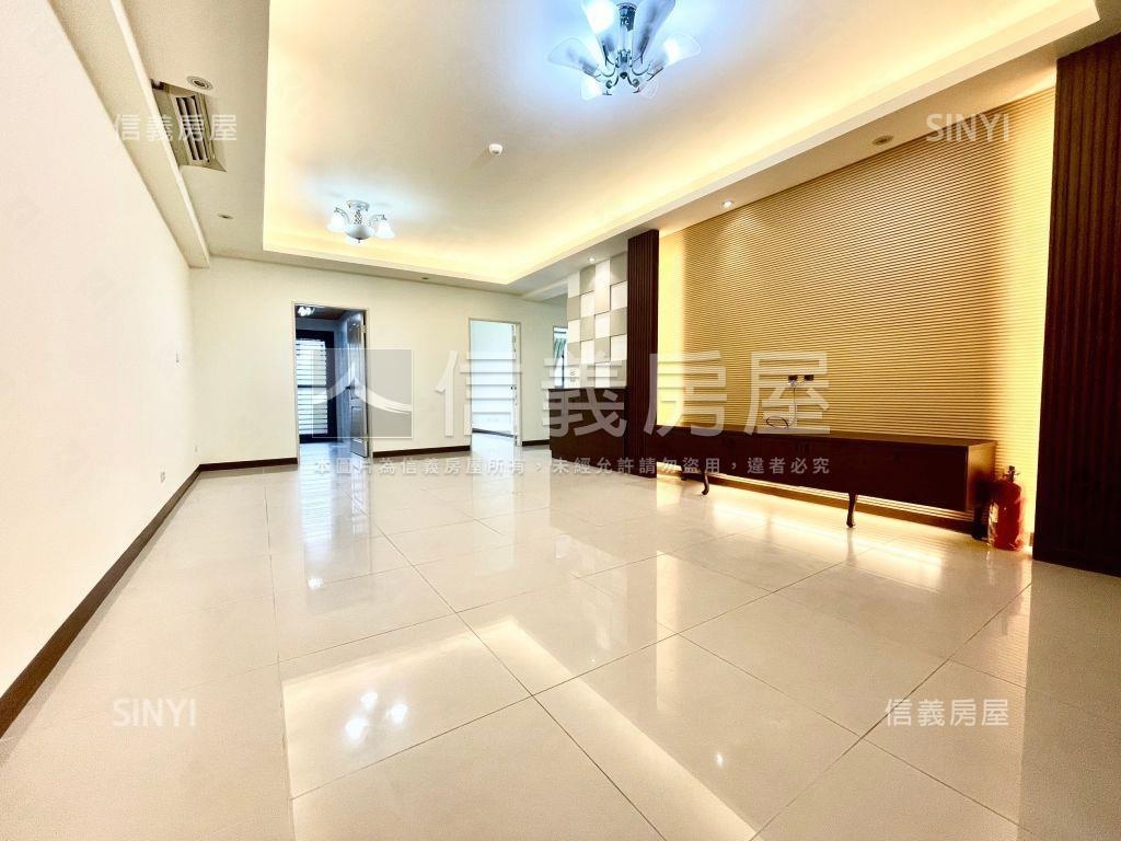 軍功商圈明亮大三房房屋室內格局與周邊環境
