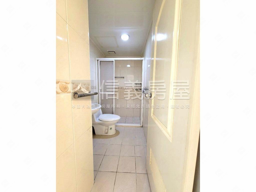 軍功商圈明亮大三房房屋室內格局與周邊環境