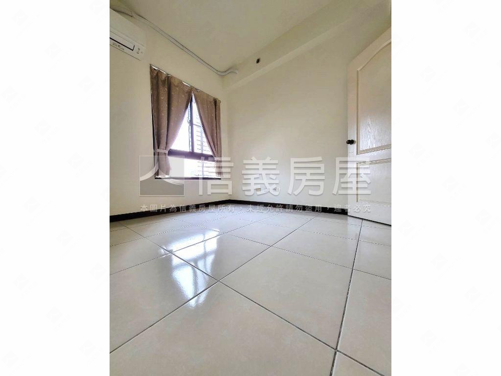 軍功商圈明亮大三房房屋室內格局與周邊環境