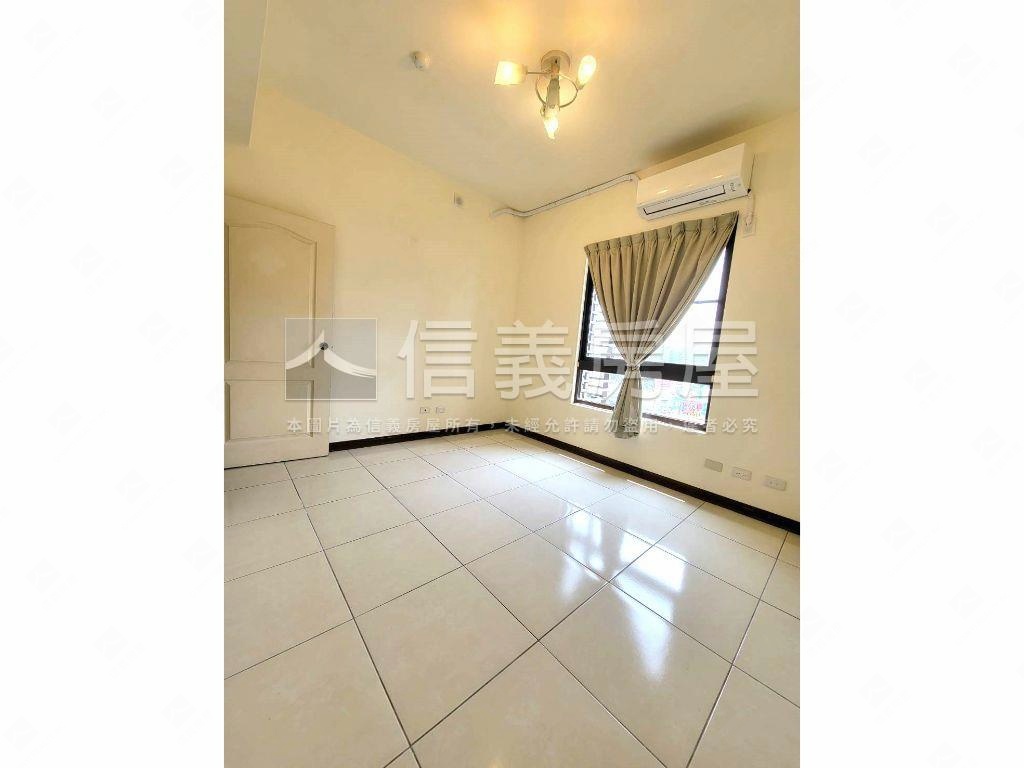 軍功商圈明亮大三房房屋室內格局與周邊環境