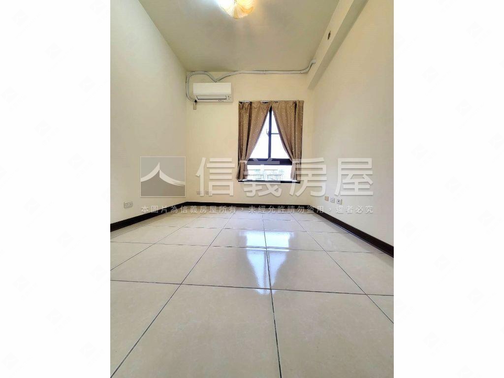 軍功商圈明亮大三房房屋室內格局與周邊環境