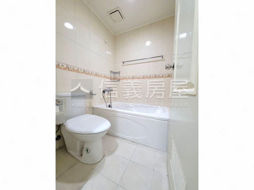 軍功商圈明亮大三房房屋室內格局與周邊環境