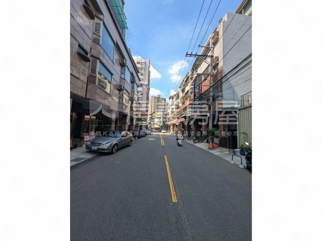 近內新市場透店房屋室內格局與周邊環境