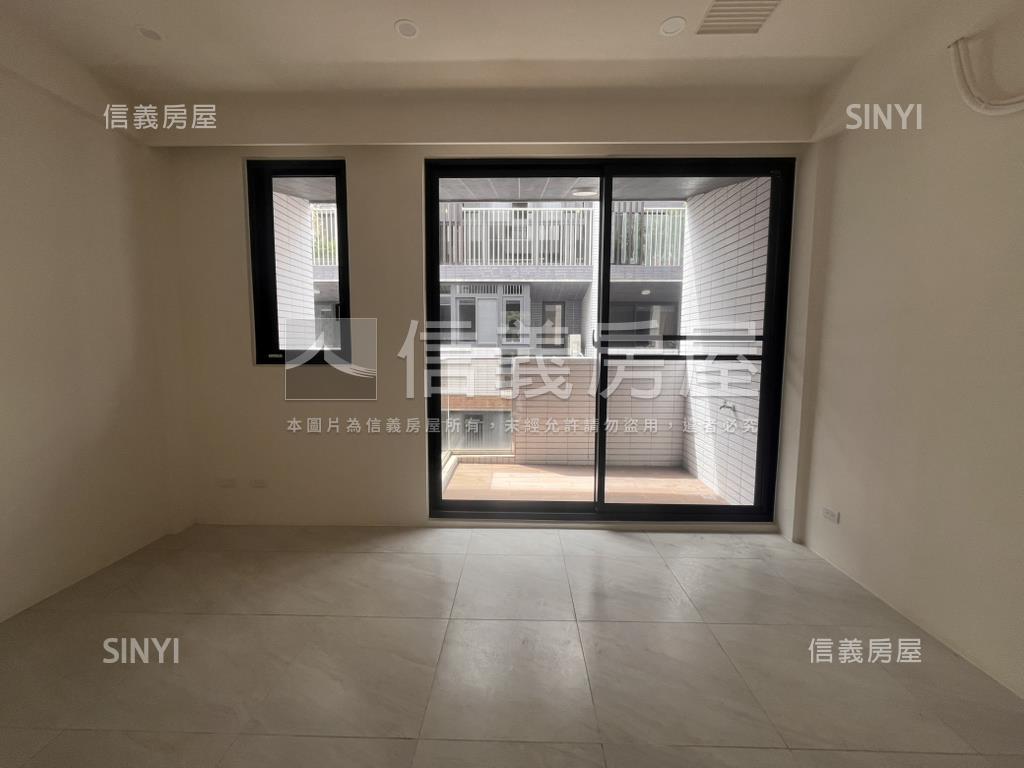 八里蒔光墅新穎電梯透天房屋室內格局與周邊環境