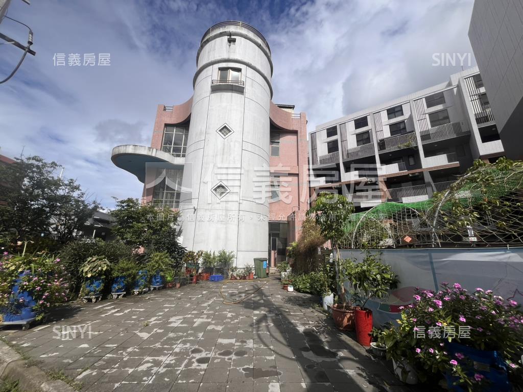 八里蒔光墅新穎電梯透天房屋室內格局與周邊環境