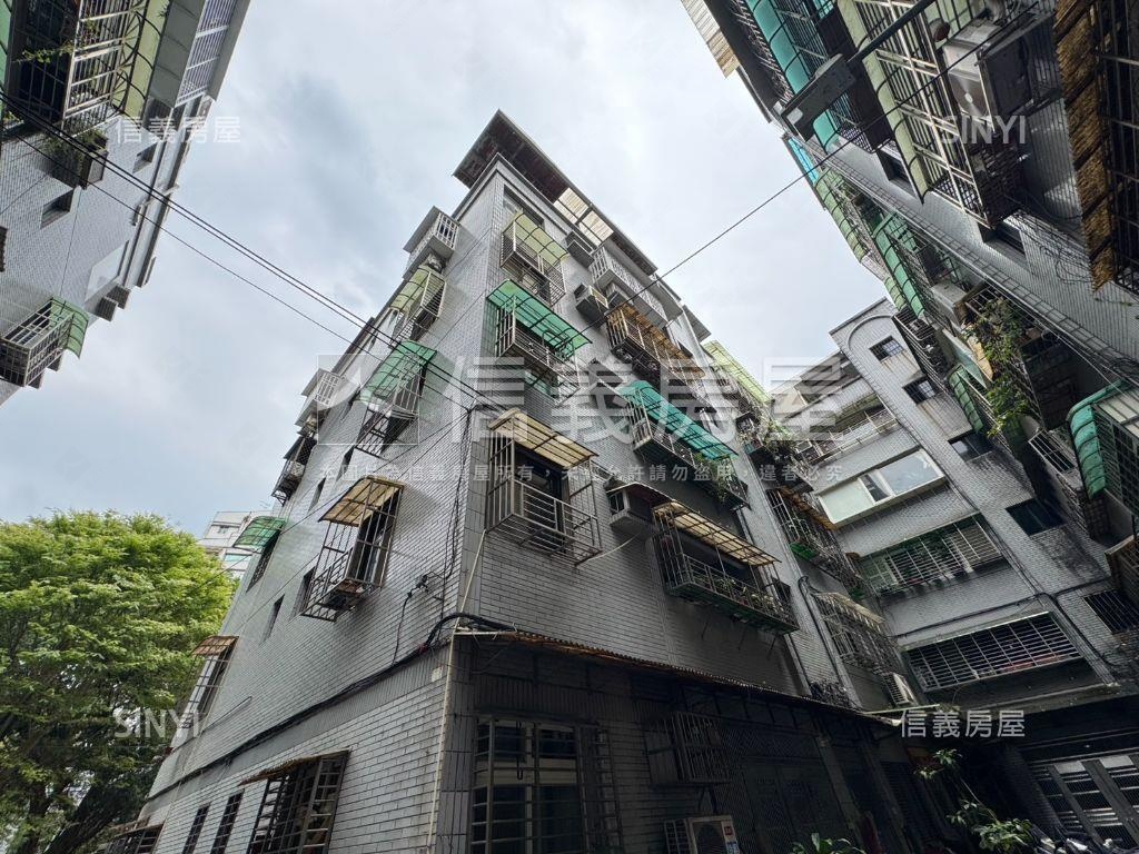 視野絕佳頂樓房屋室內格局與周邊環境