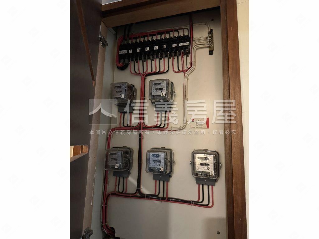 視野絕佳頂樓房屋室內格局與周邊環境