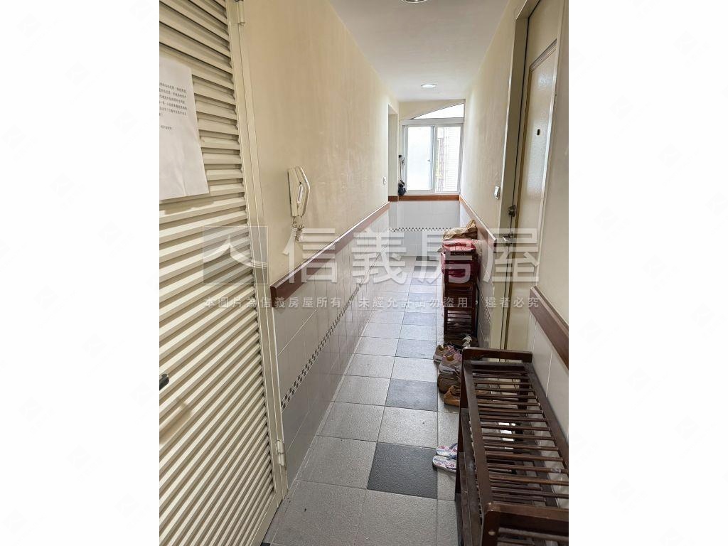 視野絕佳頂樓房屋室內格局與周邊環境