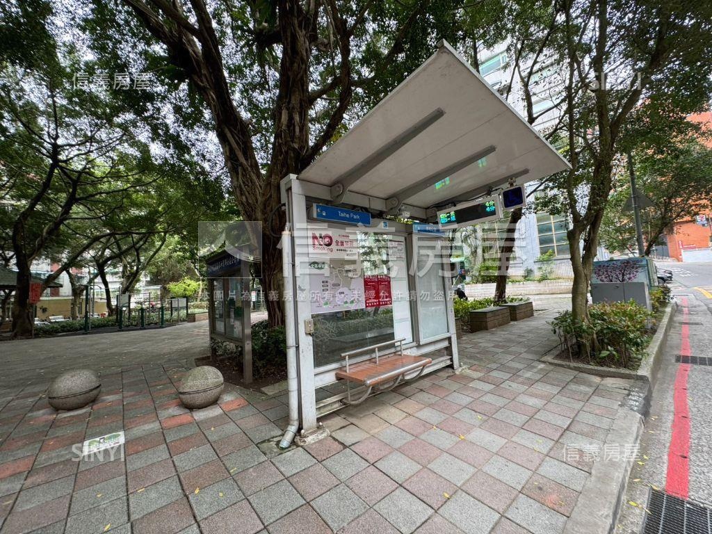 視野絕佳頂樓房屋室內格局與周邊環境