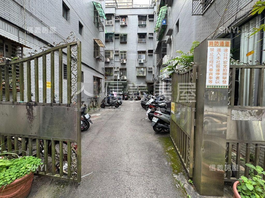 視野絕佳頂樓房屋室內格局與周邊環境