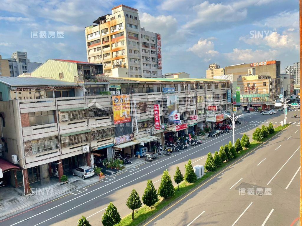 近嘉義車站臨路顯眼店面房屋室內格局與周邊環境