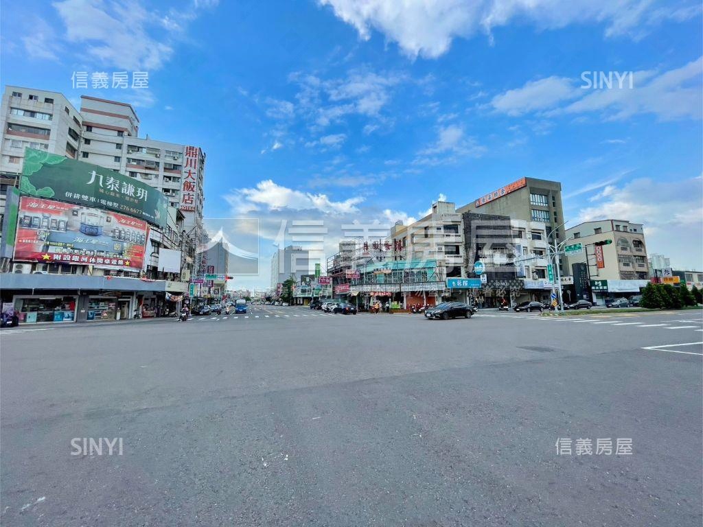 車站商圈臨路顯眼店面房屋室內格局與周邊環境