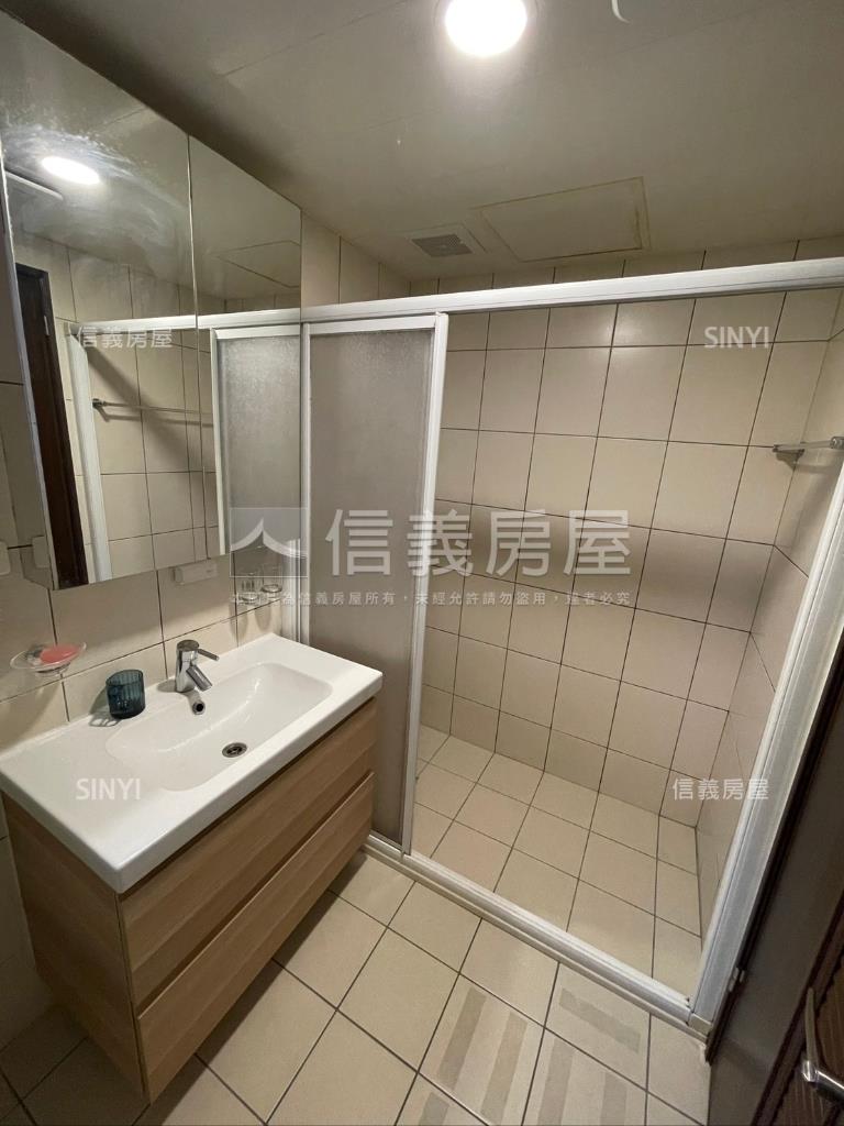 美麗新天地帶車位房屋室內格局與周邊環境