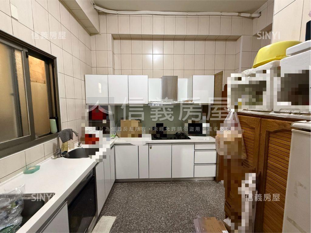 東山路臨路透天店面房屋室內格局與周邊環境