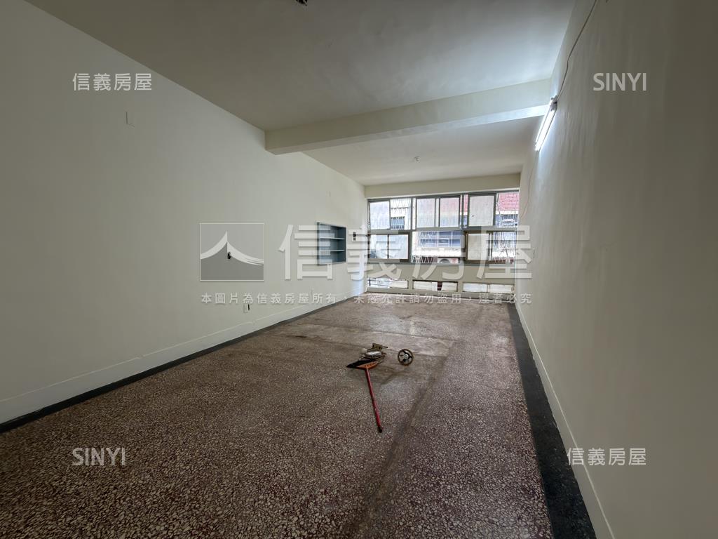近大遠百需整理市區透天房屋室內格局與周邊環境