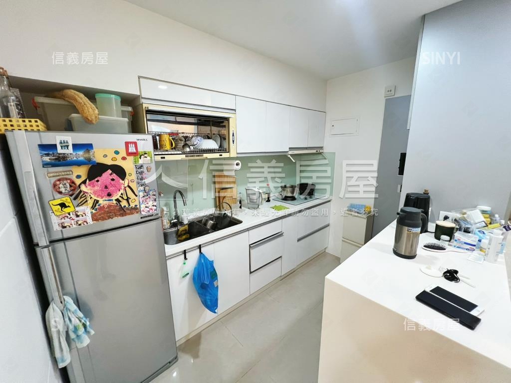 綠景美妝黃金２樓房屋室內格局與周邊環境