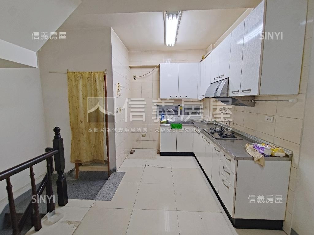 鳳翔社區型採光美車墅房屋室內格局與周邊環境