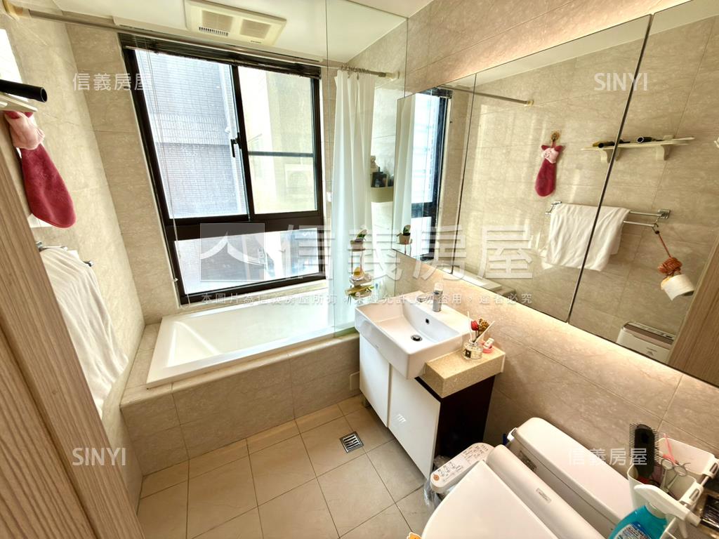 典藏藝樹稀有高樓美景房屋室內格局與周邊環境