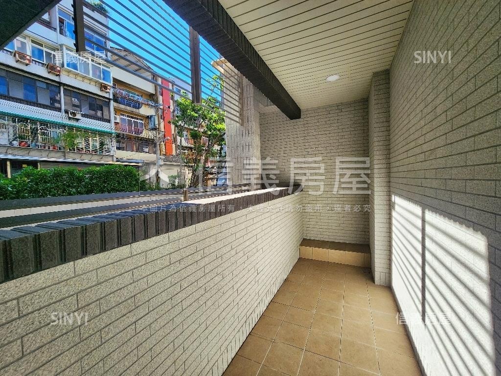 ＜天母仰格＞全新鋼骨店辦房屋室內格局與周邊環境