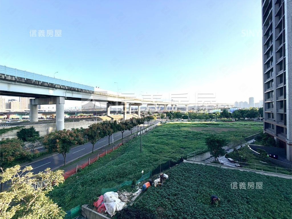 風從橋上來，光在房裡落房屋室內格局與周邊環境