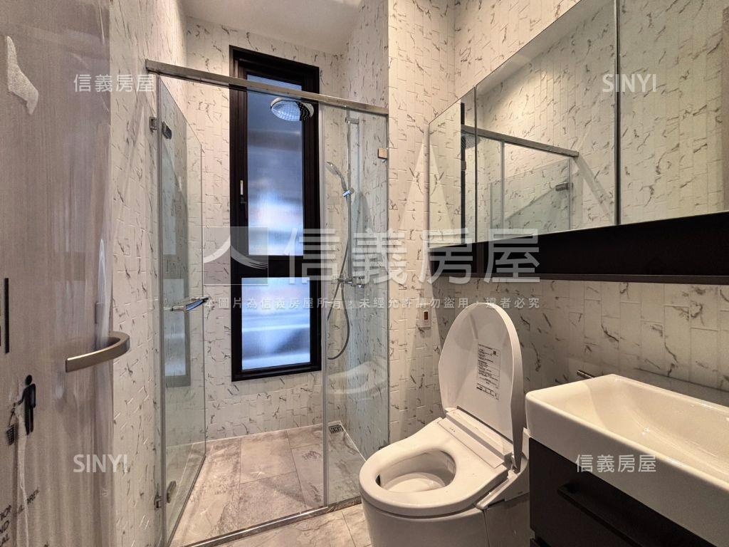 近新光遠百三房平車房屋室內格局與周邊環境