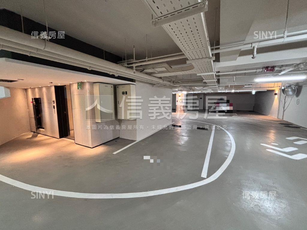 近新光遠百三房平車房屋室內格局與周邊環境