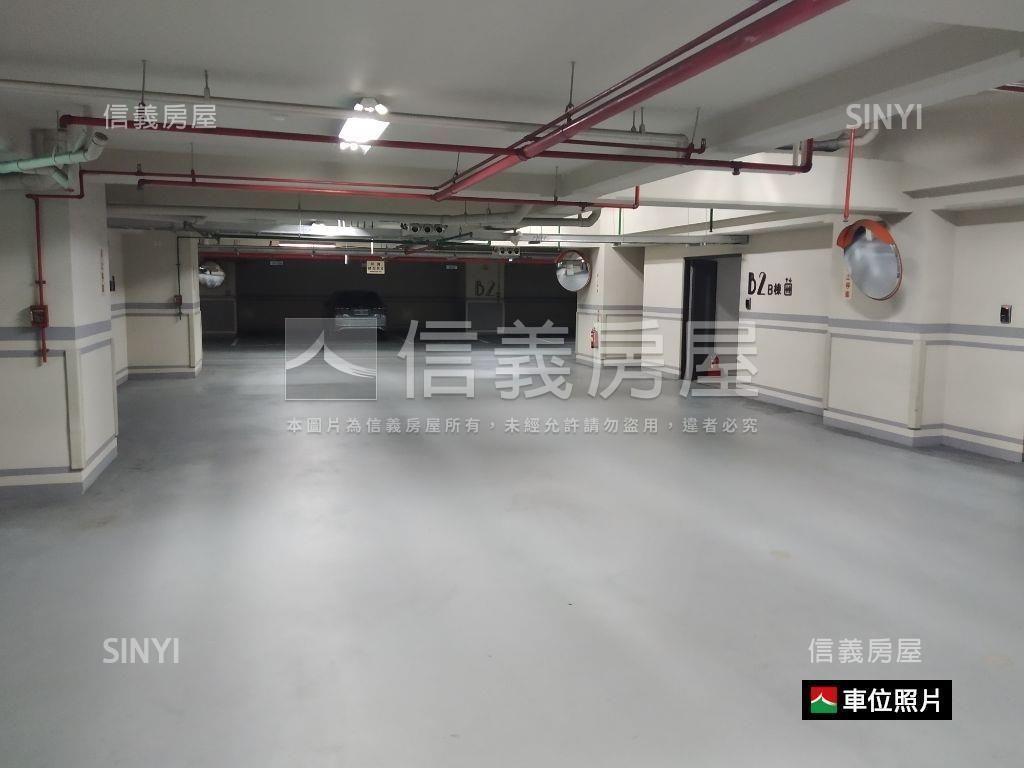 鋼骨高樓邊間四房坡平房屋室內格局與周邊環境