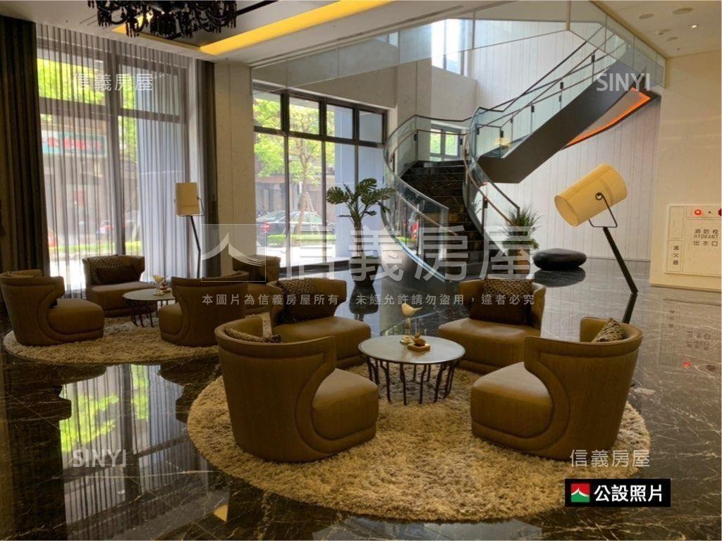 鋼骨高樓邊間四房坡平房屋室內格局與周邊環境