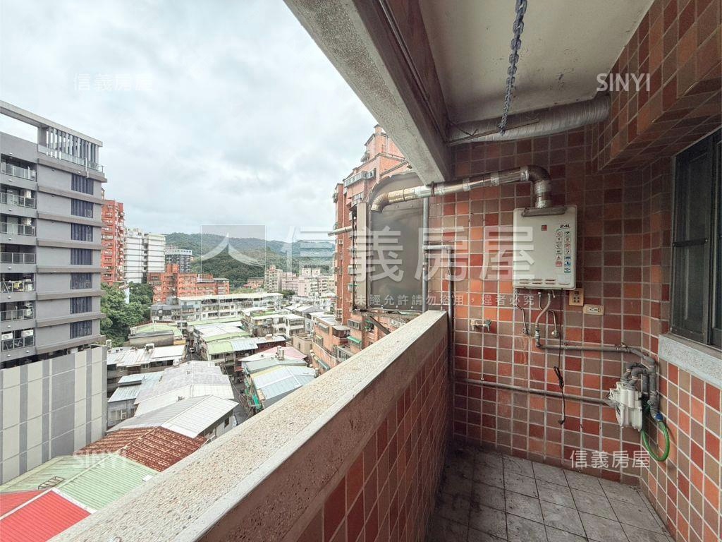 比佛利四房大空間房屋室內格局與周邊環境