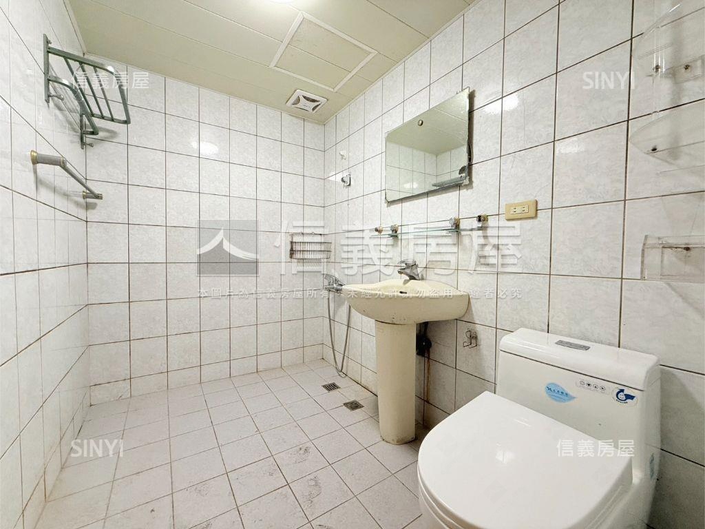 比佛利四房大空間房屋室內格局與周邊環境