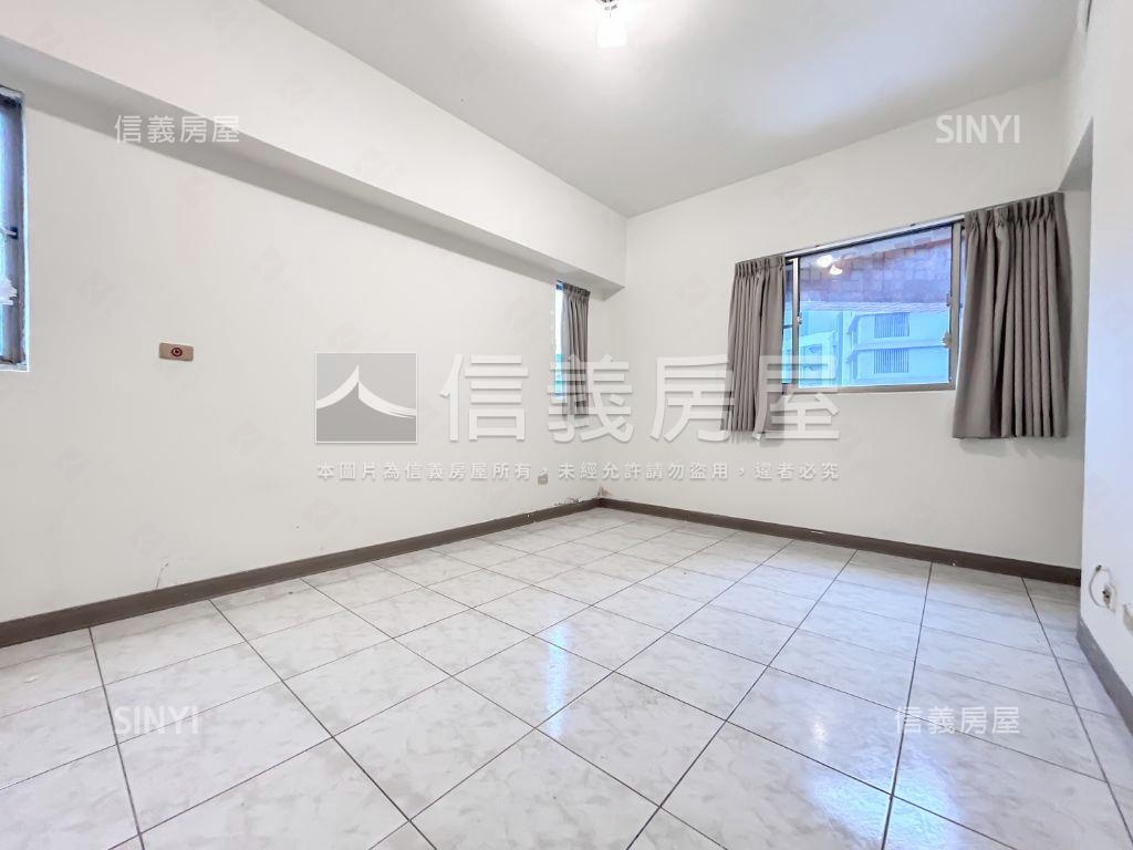 比佛利四房大空間房屋室內格局與周邊環境