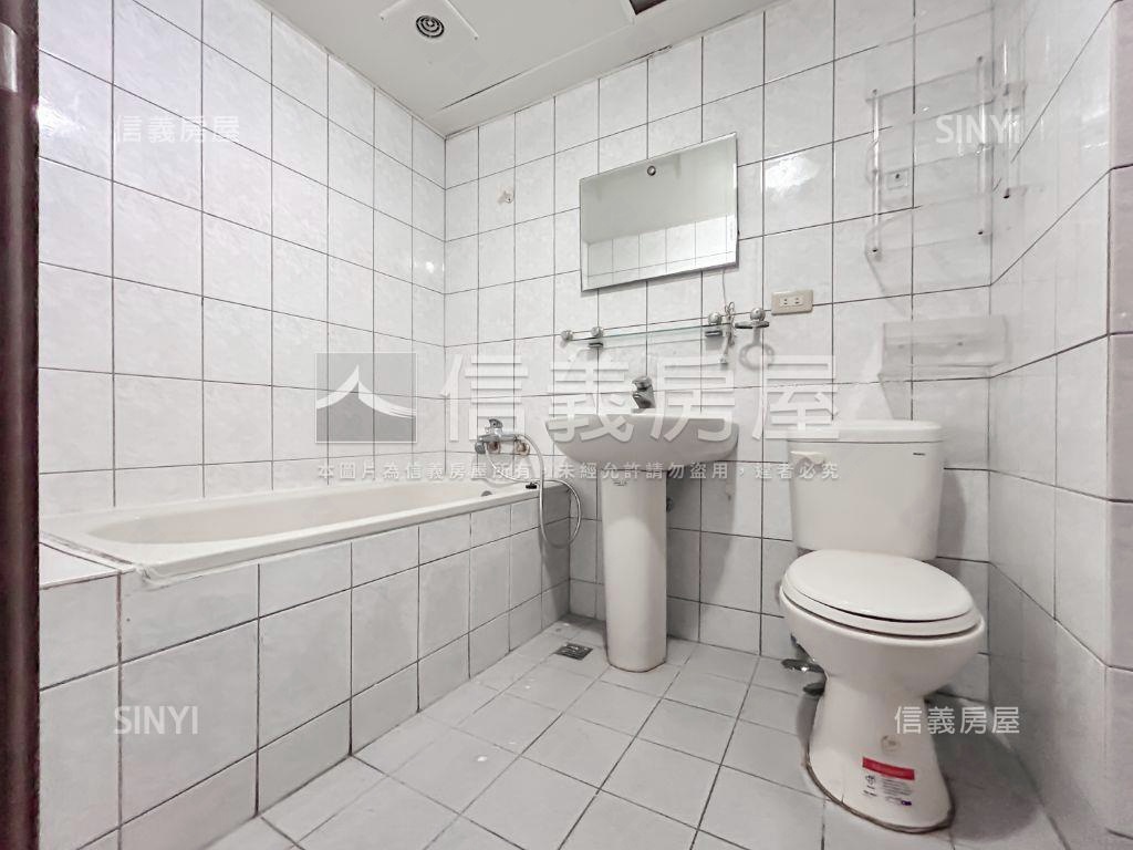 比佛利四房大空間房屋室內格局與周邊環境