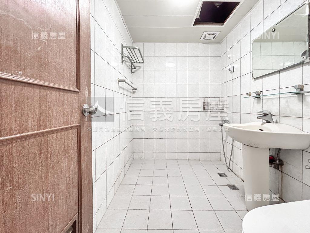 比佛利四房大空間房屋室內格局與周邊環境