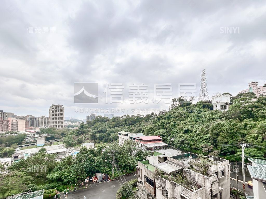 比佛利四房大空間房屋室內格局與周邊環境