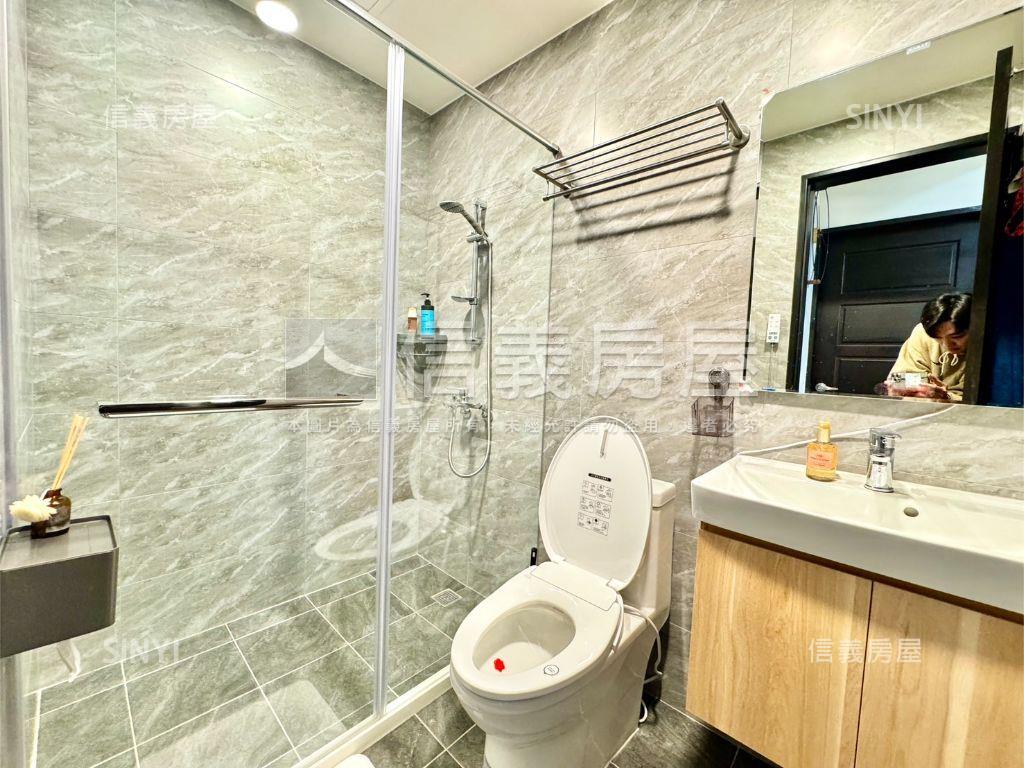 近交流道高樓層美２房車位房屋室內格局與周邊環境